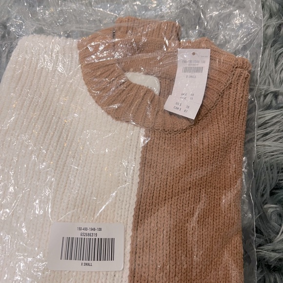 🤎 Abercrombie Crew Sweater NEW - Size XS - Picture 2 of 3